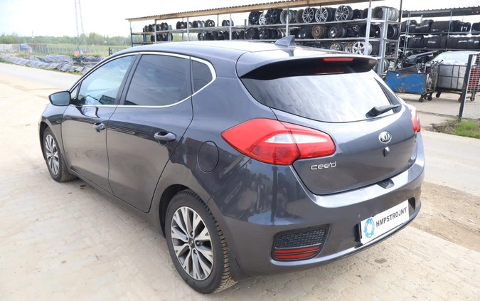 Kia Ceed cena 23900 przebieg: 175529, rok produkcji 2017 z Dziwnów małe 232